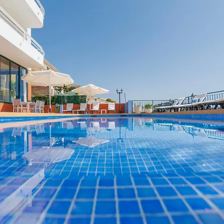 Mediterraneo Outdoor Pool